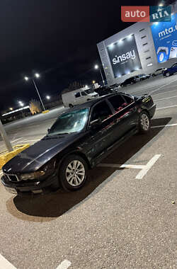 Седан BMW 7 Series 2000 в Чернівцях
