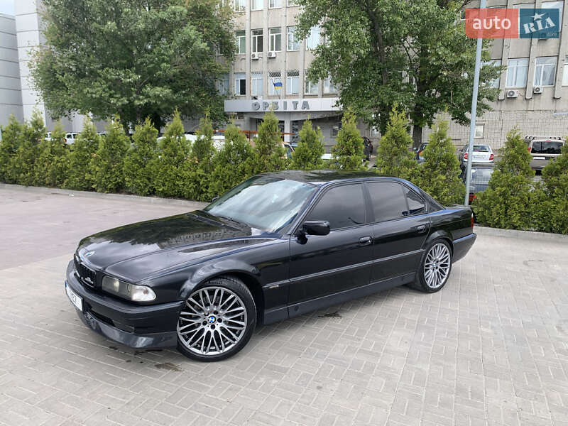 Седан BMW 7 Series 1996 в Днепре