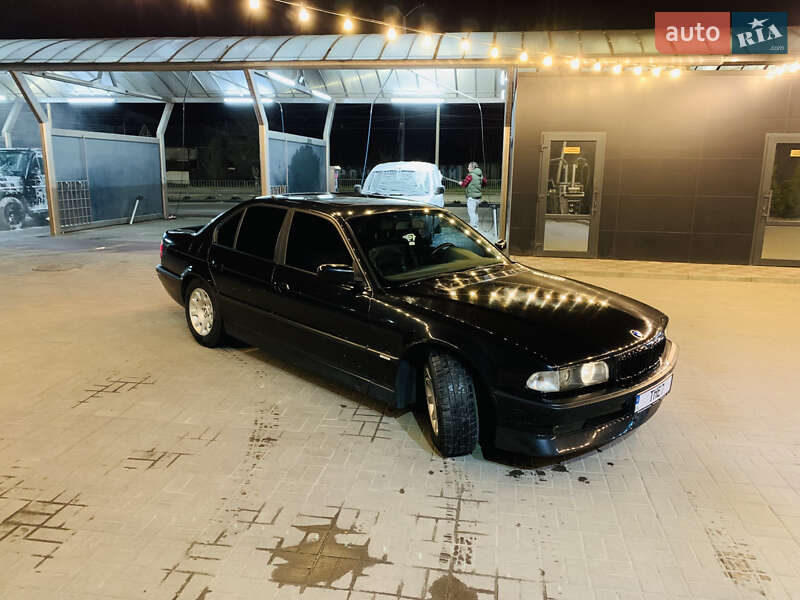 Седан BMW 7 Series 1996 в Днепре