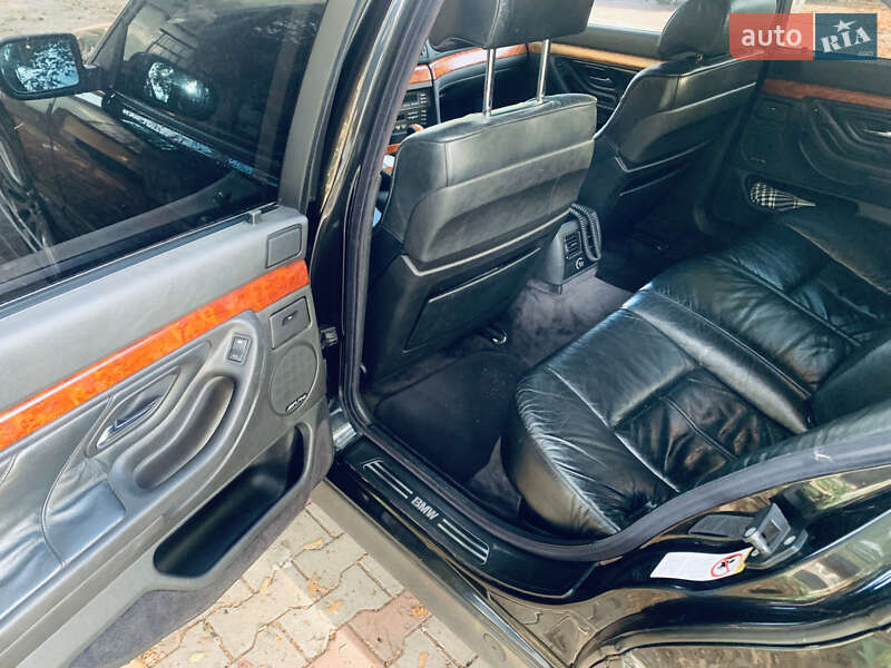 Седан BMW 7 Series 1996 в Днепре