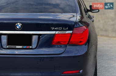 Седан BMW 7 Series 2011 в 