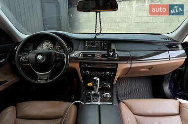 Седан BMW 7 Series 2011 в 