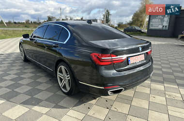 Седан BMW 7 Series 2016 в 