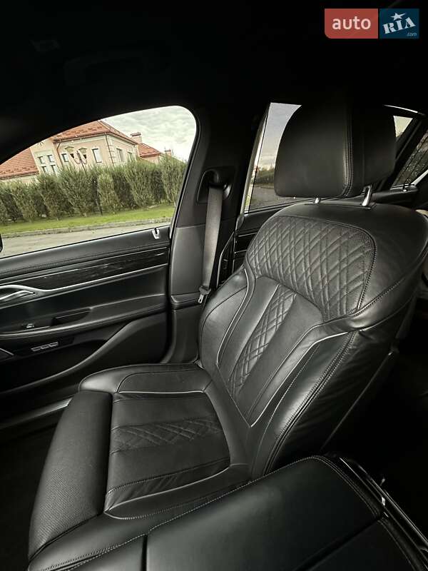 Седан BMW 7 Series 2017 в Шептицькому