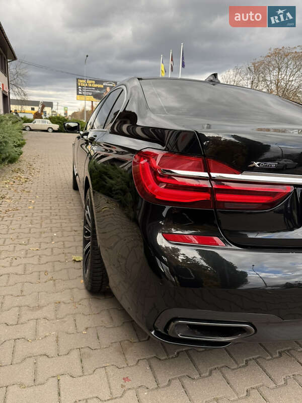 Седан BMW 7 Series 2015 в Киеве