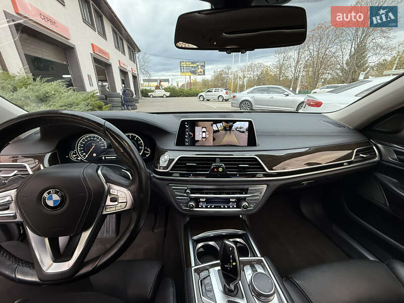 Седан BMW 7 Series 2015 в Киеве