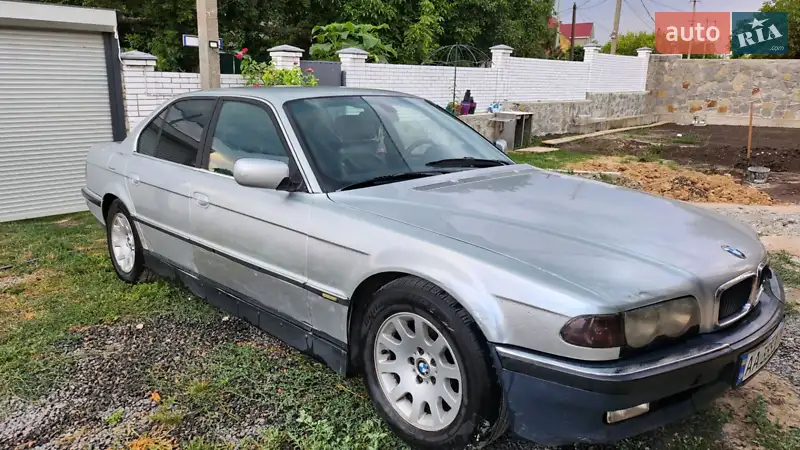 BMW 7 Series 2001