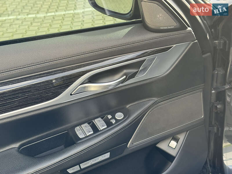 Седан BMW 7 Series 2016 в Ивано-Франковске