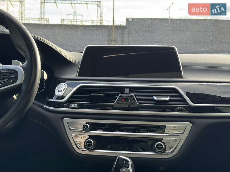 Седан BMW 7 Series 2016 в Ивано-Франковске