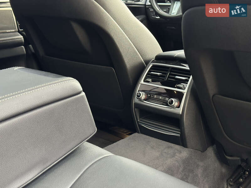 Седан BMW 7 Series 2016 в Ивано-Франковске