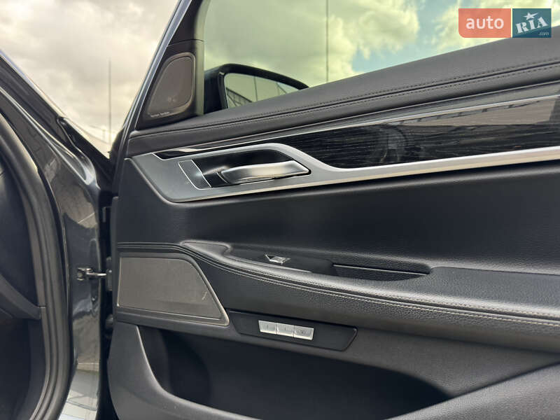 Седан BMW 7 Series 2016 в Ивано-Франковске