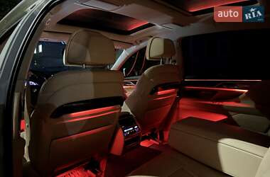 Седан BMW 7 Series 2016 в 