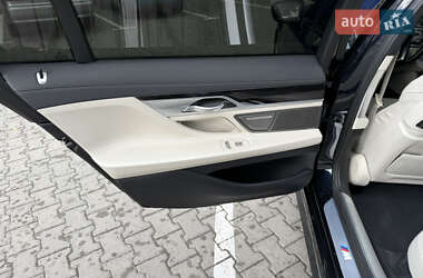 Седан BMW 7 Series 2019 в 