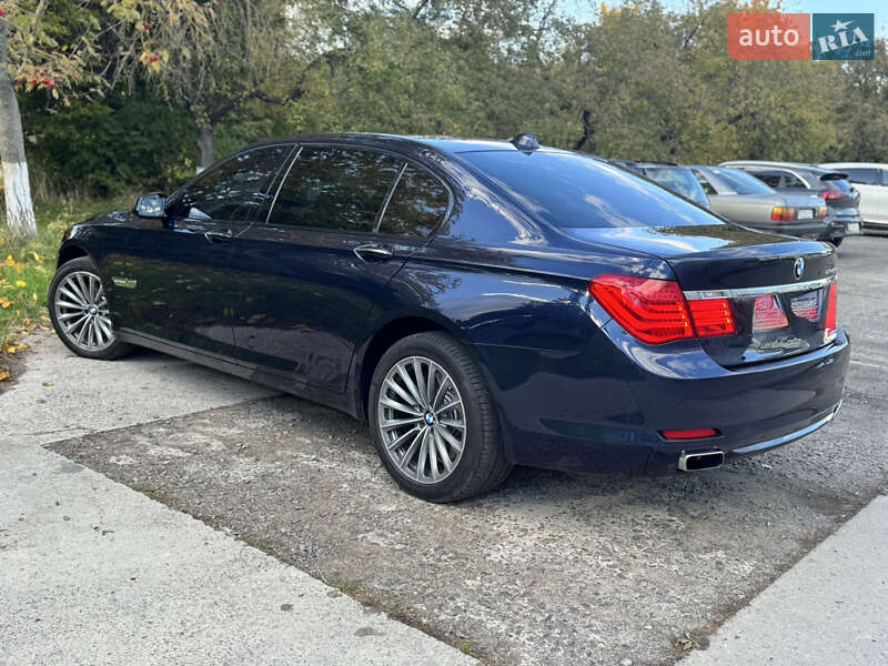 Седан BMW 7 Series 2010 в Луцке