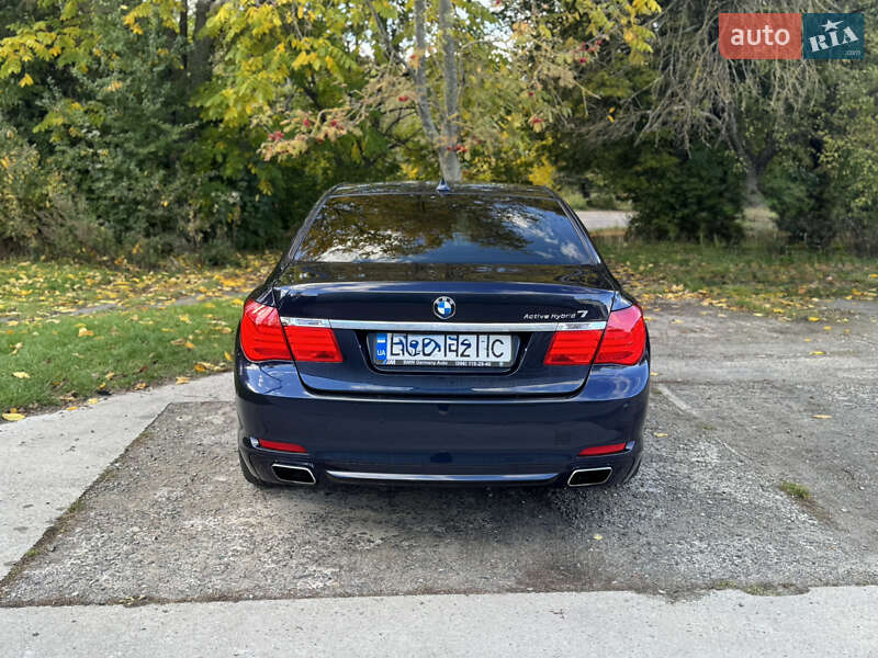 Седан BMW 7 Series 2010 в Луцке