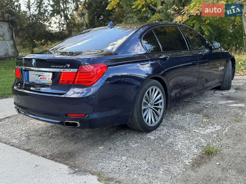 Седан BMW 7 Series 2010 в Луцке