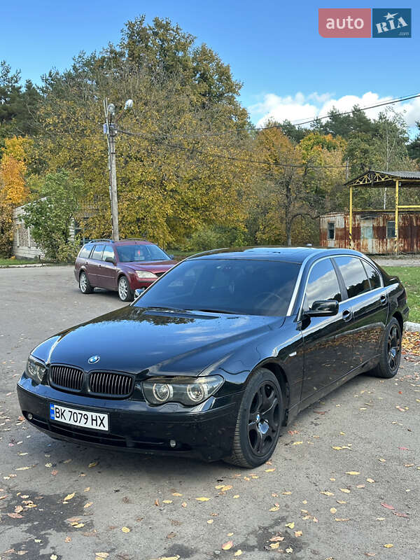 Седан BMW 7 Series 2003 в Радивилове
