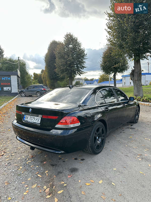Седан BMW 7 Series 2003 в Радивилове