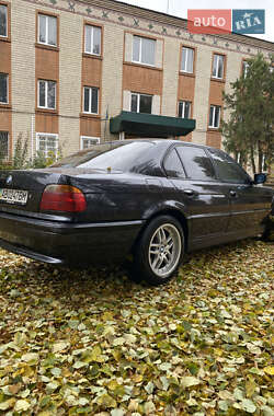 Седан BMW 7 Series 1999 в  фото 4 Седан BMW 7 Series 1999 в