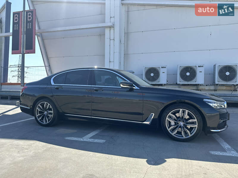 Седан BMW 7 Series 2016 в Киеве