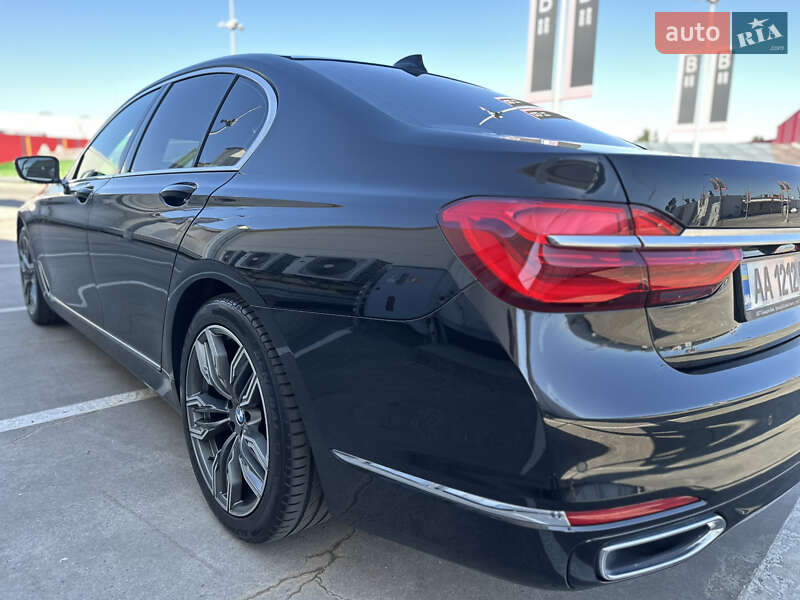 Седан BMW 7 Series 2016 в Киеве