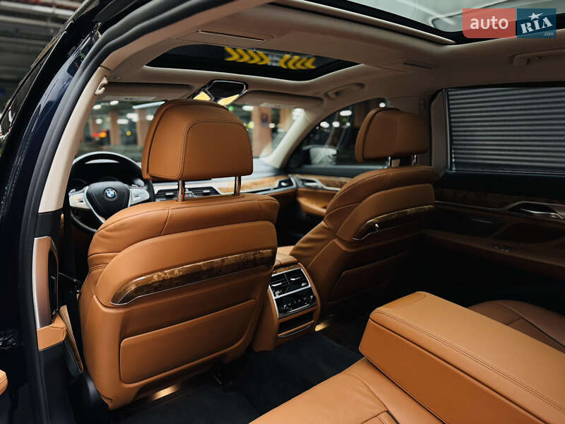 Седан BMW 7 Series 2018 в Києві фото 13 Седан BMW 7 Series 2018 в Києві