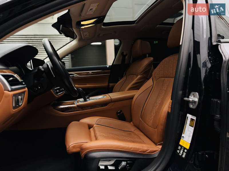 Седан BMW 7 Series 2018 в Києві фото 12 Седан BMW 7 Series 2018 в Києві