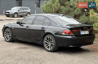 Седан BMW 7 Series 2004 в  фото 11 Седан BMW 7 Series 2004 в