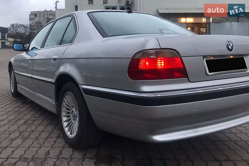Седан BMW 7 Series 2001 в Львове