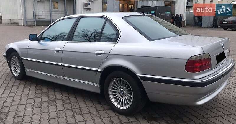 Седан BMW 7 Series 2001 в Львове