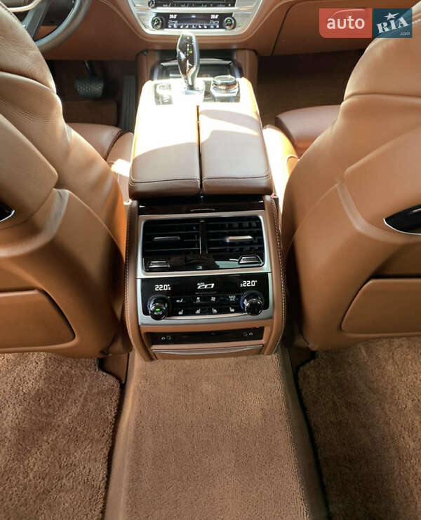 Седан BMW 7 Series 2017 в Киеве фото 17 Седан BMW 7 Series 2017 в Киеве