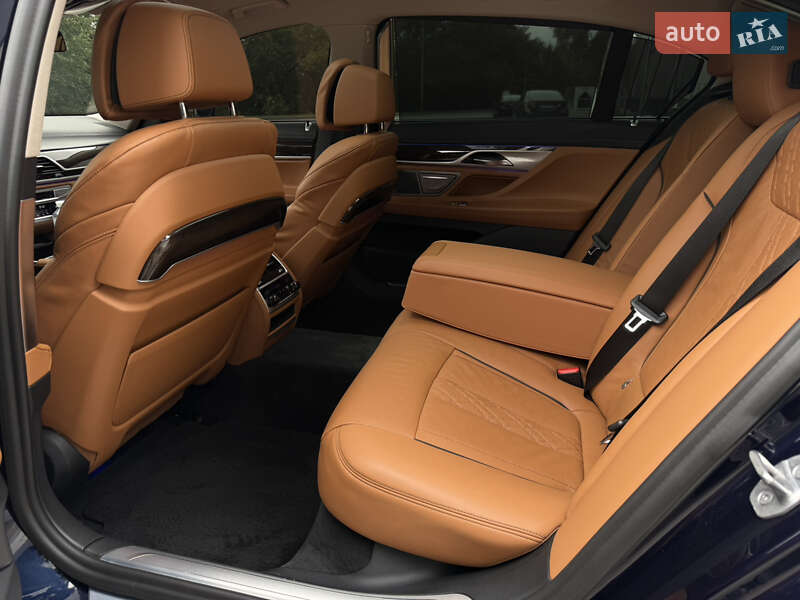 Седан BMW 7 Series 2020 в Киеве фото 22 Седан BMW 7 Series 2020 в Киеве