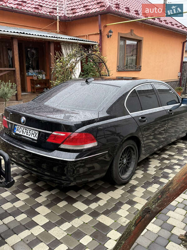 Седан BMW 7 Series 2005 в Мукачево
