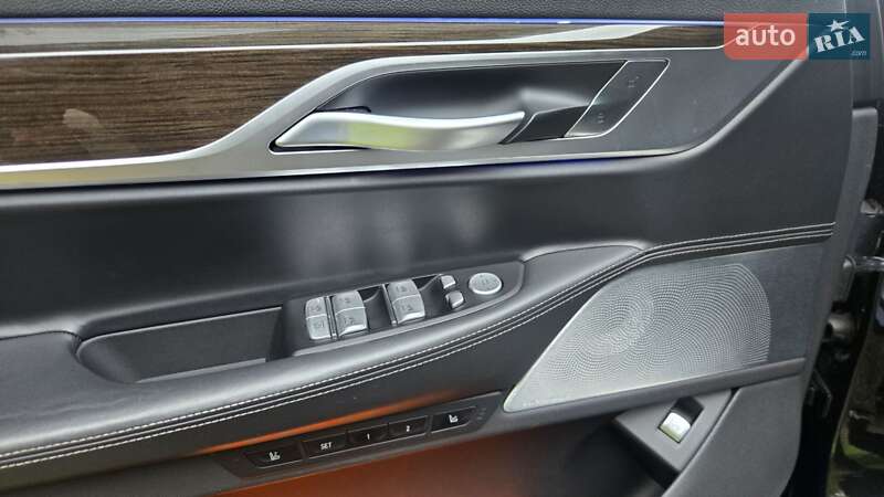 Седан BMW 7 Series 2019 в Луцке