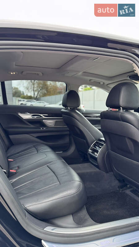 Седан BMW 7 Series 2018 в Киеве фото 14 Седан BMW 7 Series 2018 в Киеве