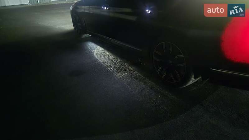 Седан BMW 7 Series 2019 в Луцке