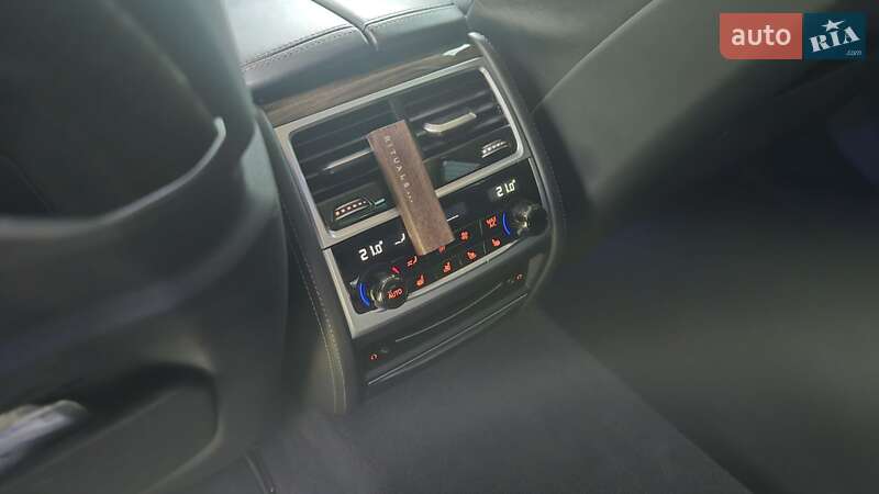 Седан BMW 7 Series 2019 в Луцке