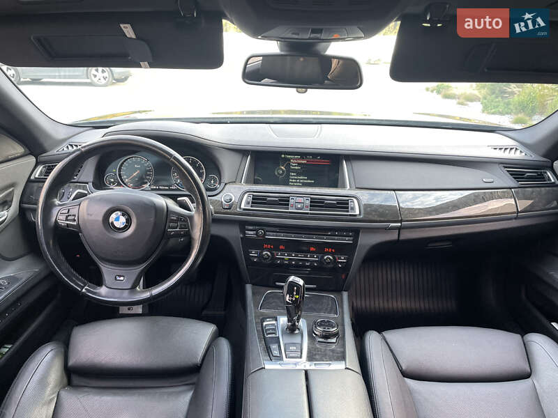 Седан BMW 7 Series 2013 в Луцке
