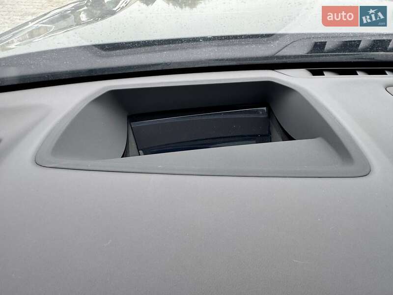 Седан BMW 7 Series 2020 в Киеве фото 25 Седан BMW 7 Series 2020 в Киеве