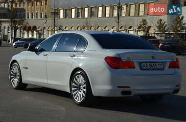 Седан BMW 7 Series 2010 в 