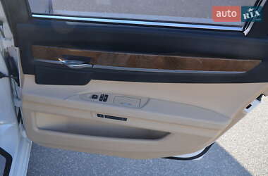 Седан BMW 7 Series 2010 в 