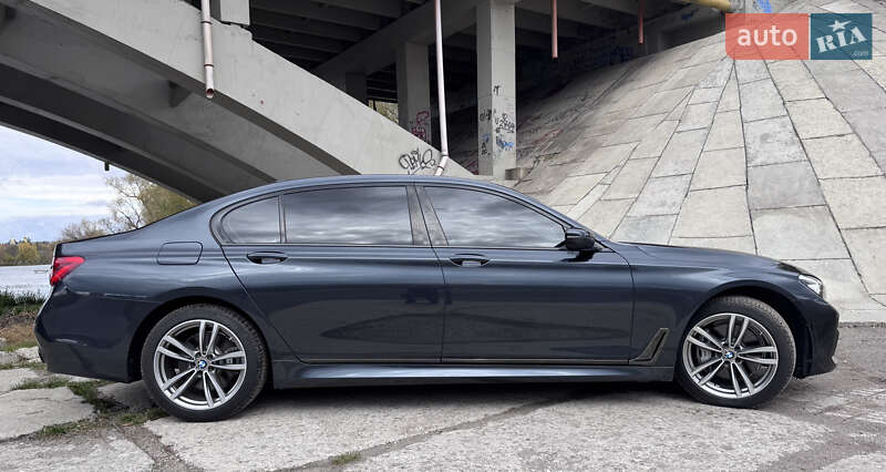 Седан BMW 7 Series 2018 в Виннице