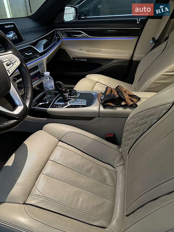 Седан BMW 7 Series 2017 в Днепре
