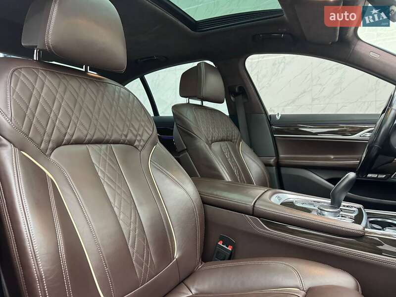 Седан BMW 7 Series 2016 в Черкассах