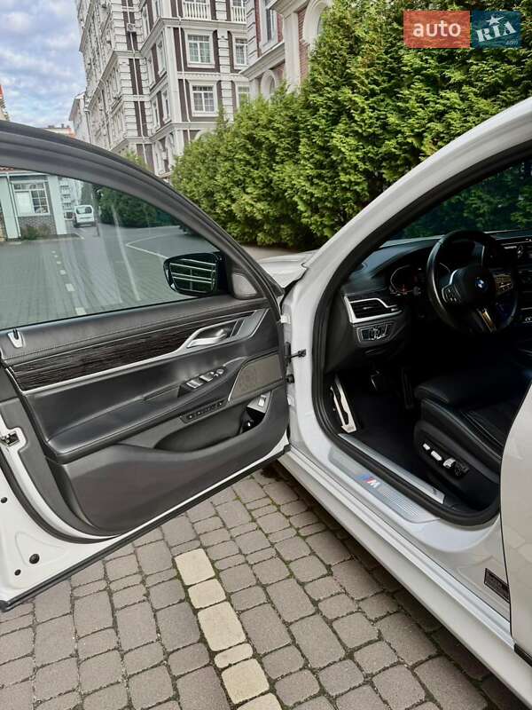 Седан BMW 7 Series 2020 в Киеве