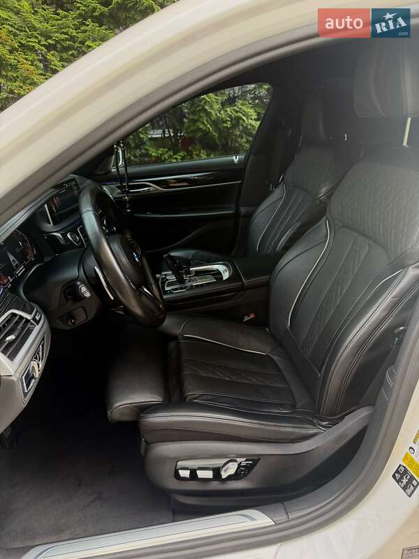 Седан BMW 7 Series 2020 в Киеве