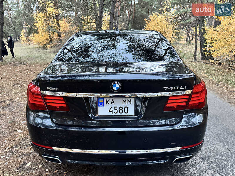 Седан BMW 7 Series 2015 в Киеве