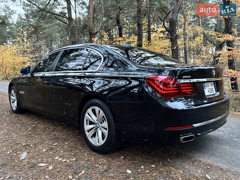 Седан BMW 7 Series 2015 в Киеве