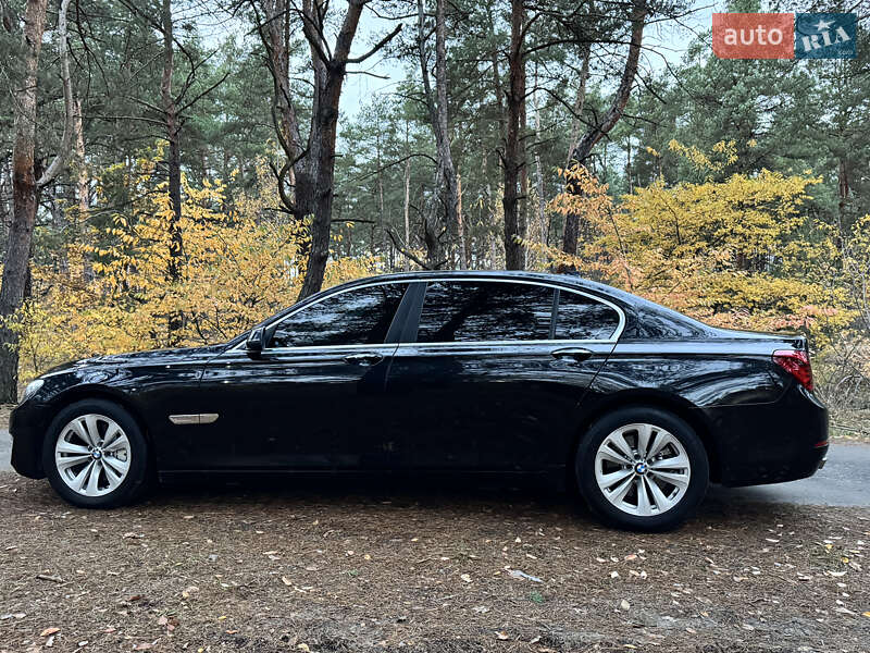 Седан BMW 7 Series 2015 в Киеве