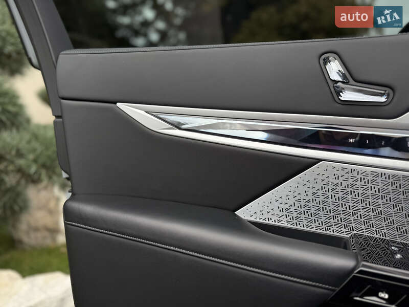 Седан BMW 7 Series 2022 в Львове